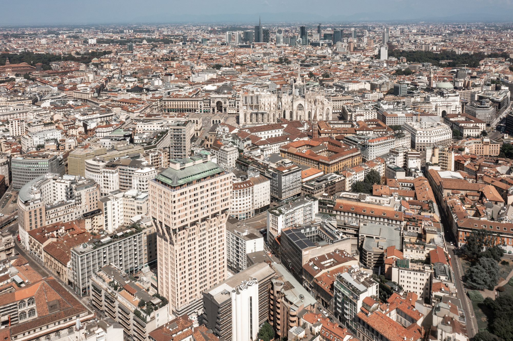 Torre Velasca Renovation renovation project by ASTI Architetti.. Image © Giacomo Albo