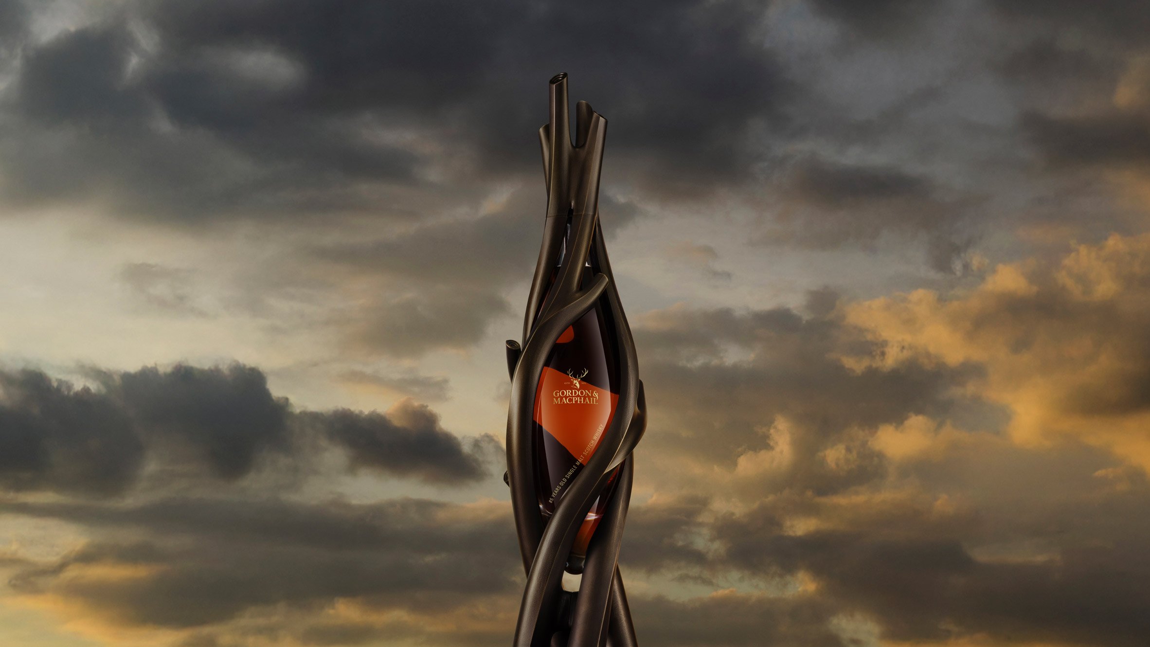 Jeanne Gang 為 Gordon MacPhail 酒廠 85年Glenlivet 威士忌瓶身 Artistry in Oak