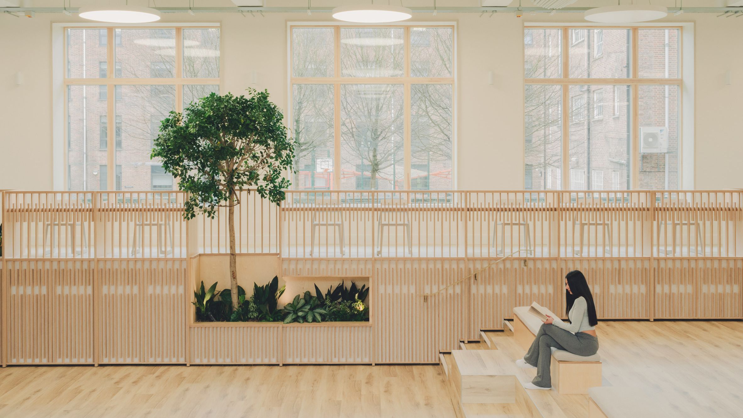 Studio Dera Waltham Forest College 荒廢泳池， 改造 The Pool 多功能教學中心