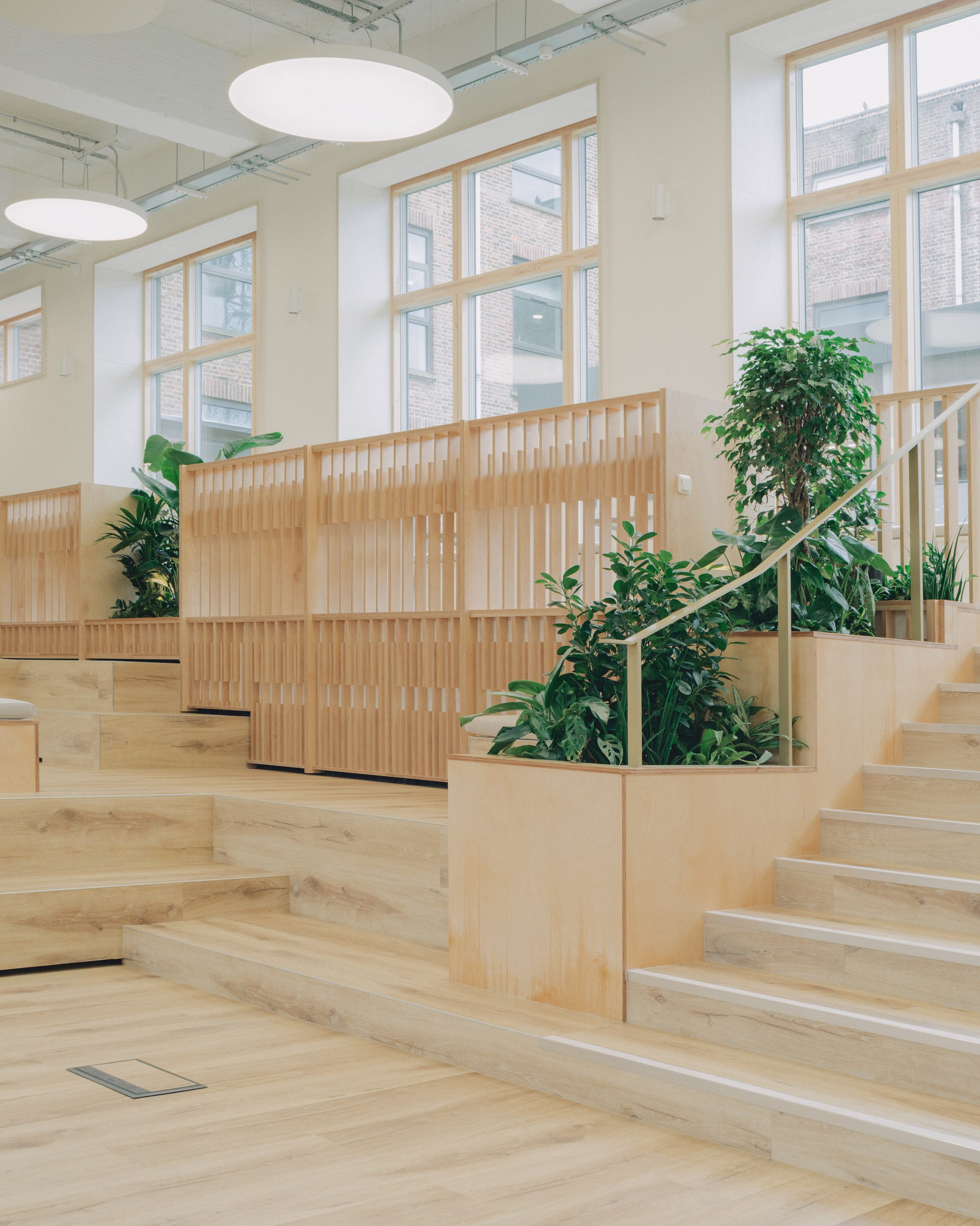 Studio Dera Waltham Forest College 荒廢泳池， 改造 The Pool 多功能教學中心