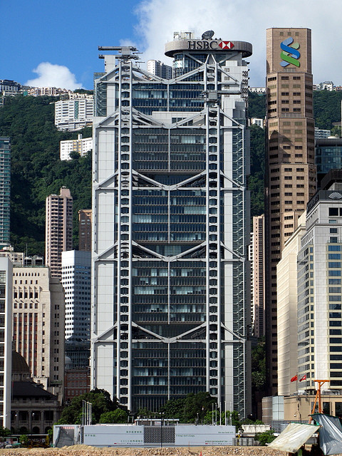 英國建築師 Norman Foster 設計的香港滙豐銀行大樓