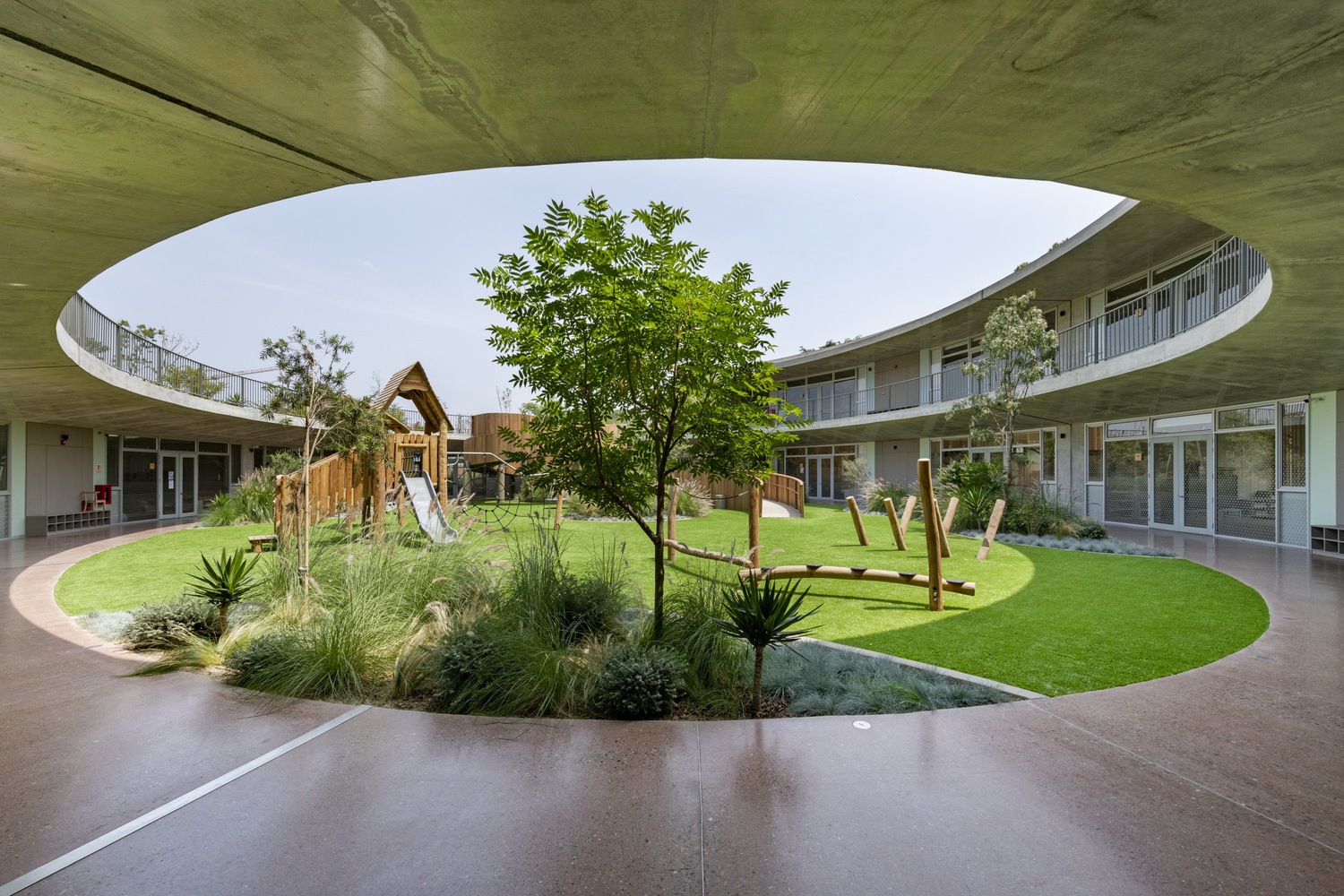 Learning Circles: 12 Educational Projects with Elliptical Plans - Image 21 of 47