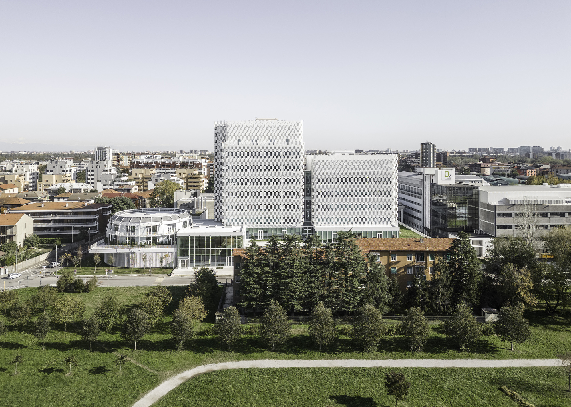 AMDL CIRCLE 義大利米蘭 Milano OpenZone Towers 辦公大樓