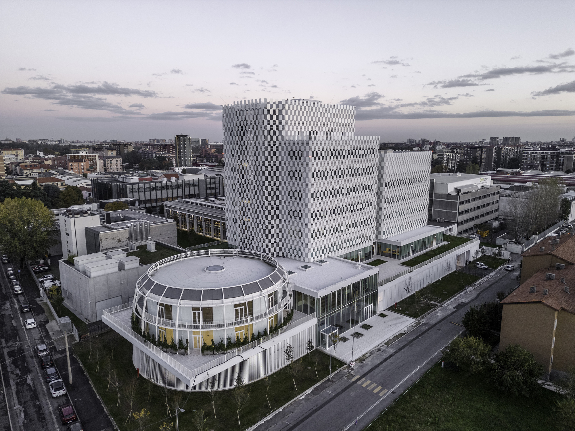 AMDL CIRCLE 義大利米蘭 Milano OpenZone Towers 辦公大樓