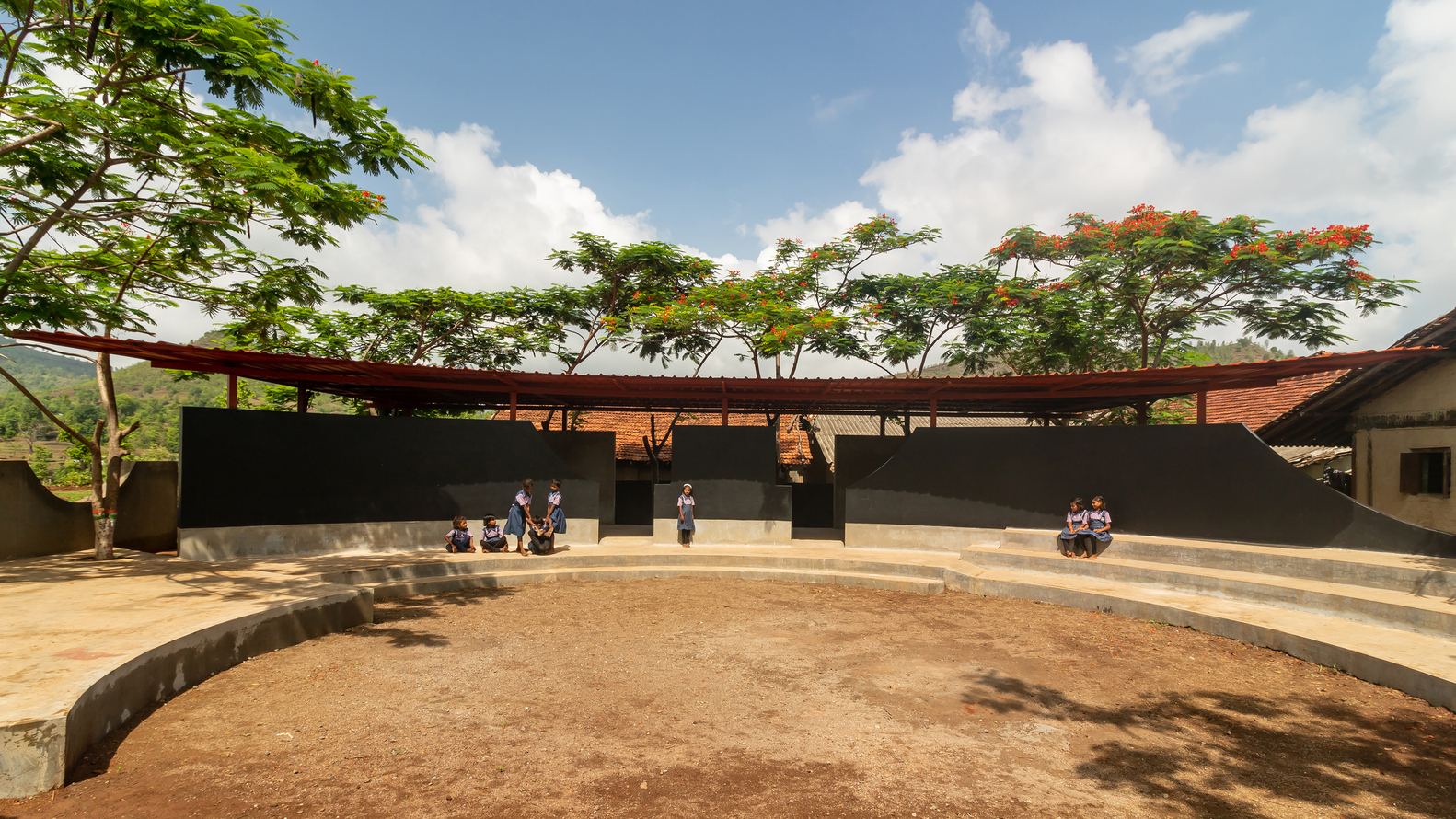 Learning Circles: 12 Educational Projects with Elliptical Plans - Image 45 of 47