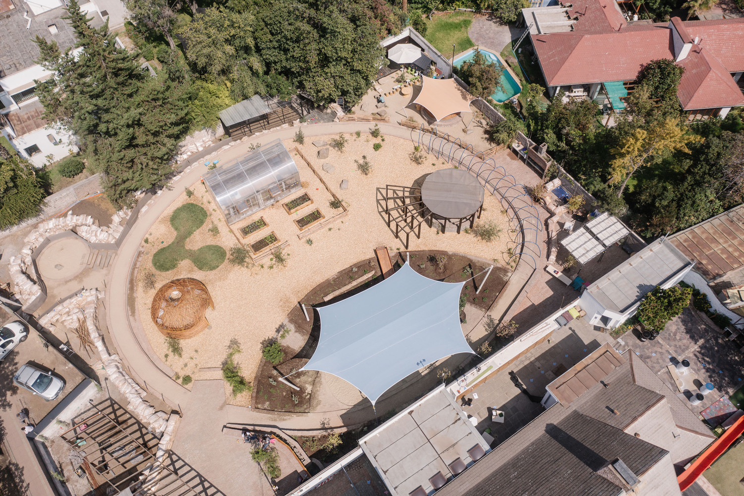 Learning Circles: 12 Educational Projects with Elliptical Plans - Image 5 of 47