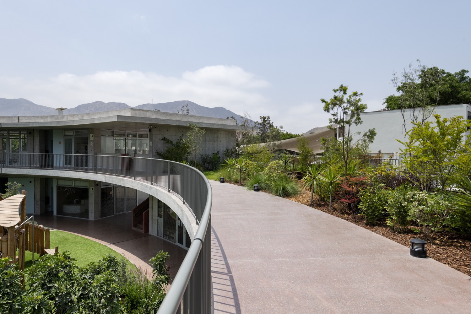 Learning Circles: 12 Educational Projects with Elliptical Plans - Image 22 of 47