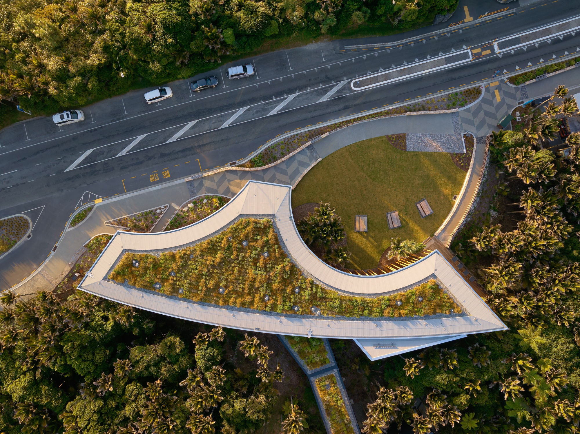 Punangairi Visitor Centre / Sheppard & Rout Architects - Image 2 of 30