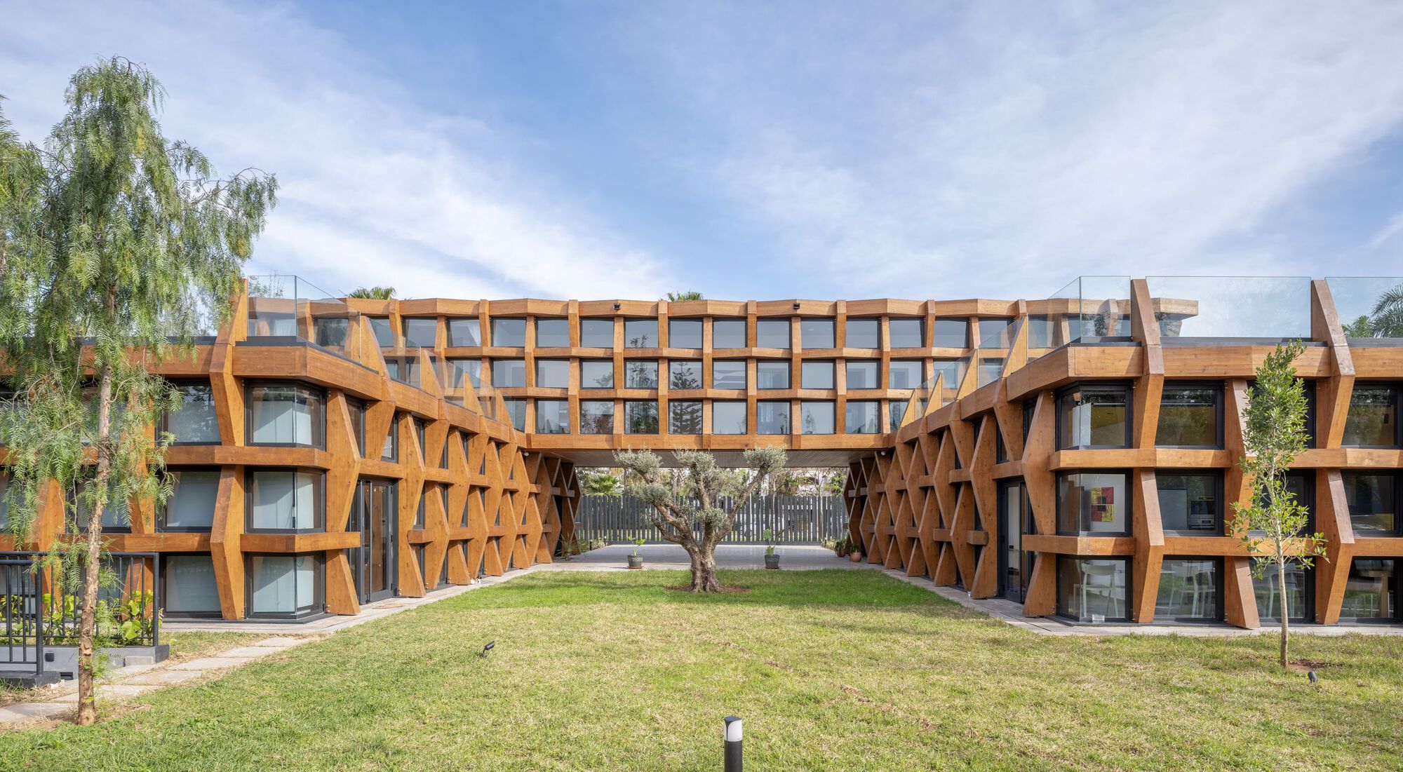 OUALALOU+CHOI Royal Thai Embassy 摩洛哥泰國皇家大使館 