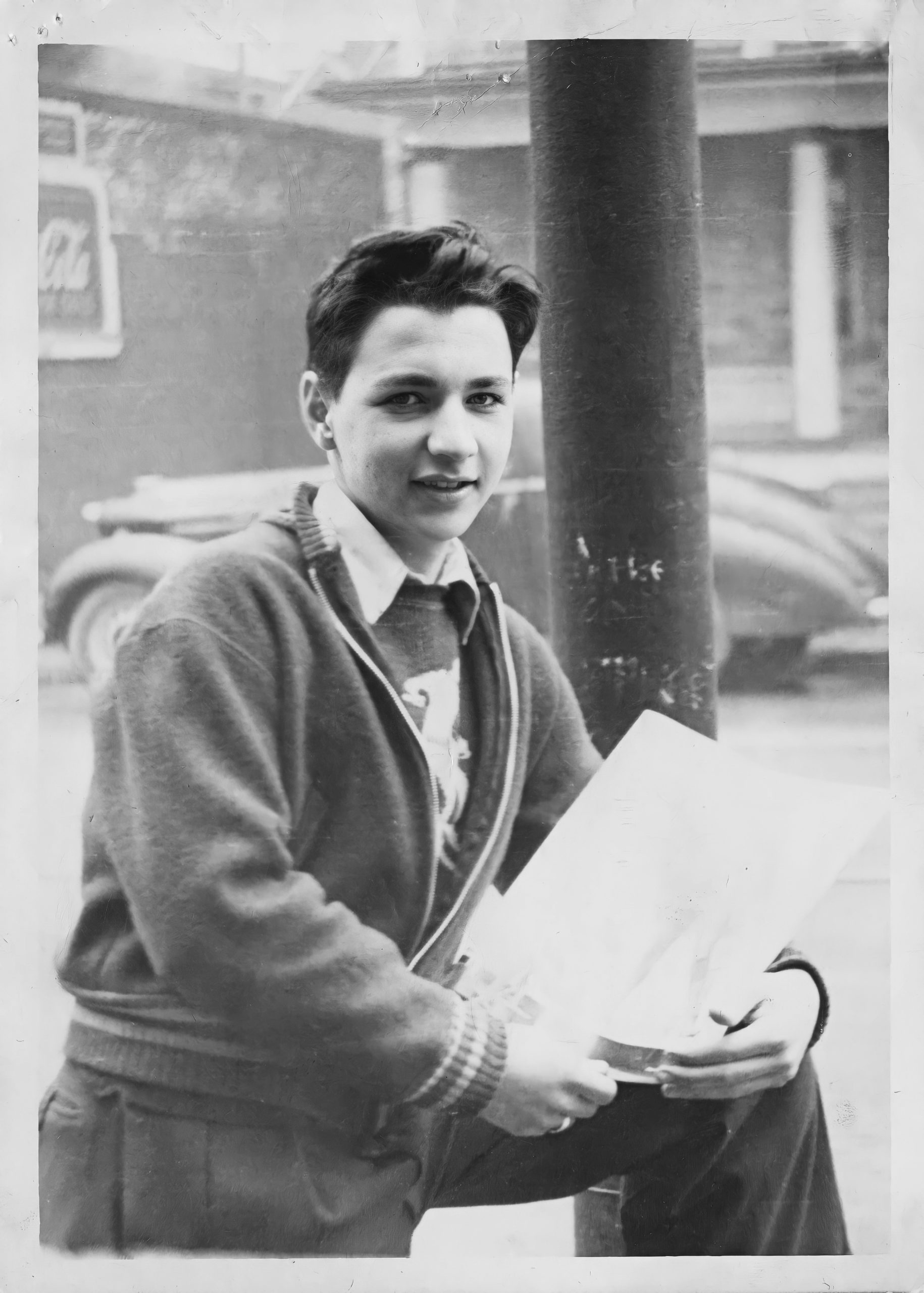 青少年時期的蓋瑞，蓋瑞家庭於 1947年，從加拿大多倫多移居至美國洛杉磯