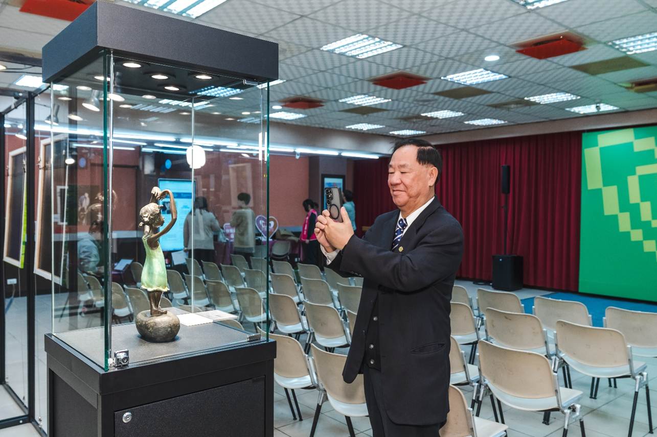 張老師基金會董事長葛永光表示1980愛的迴響公益活動結合心理關懷及藝術公益達成社會共好